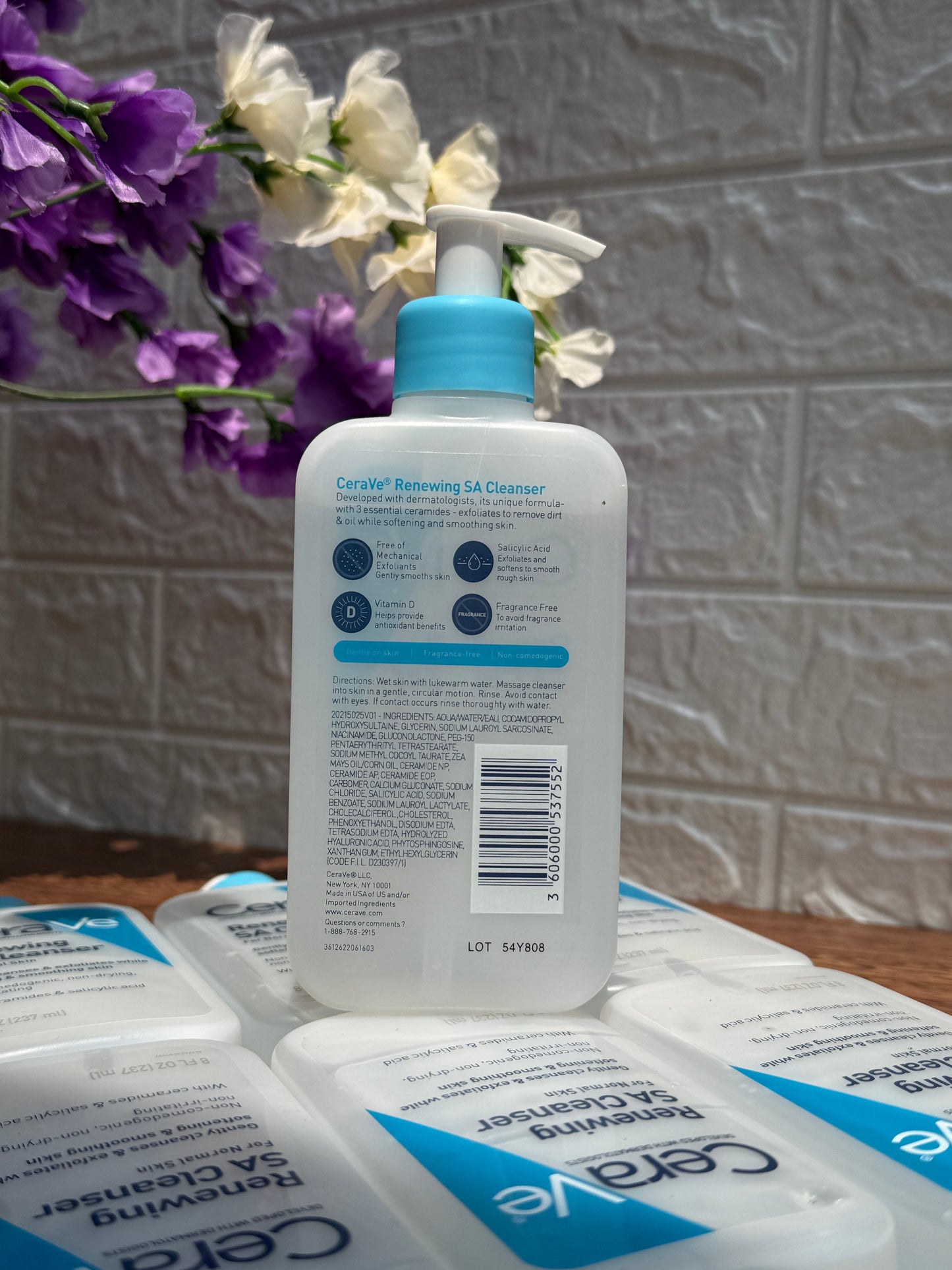 CeraVe Renewing SA Cleanser 236ml
