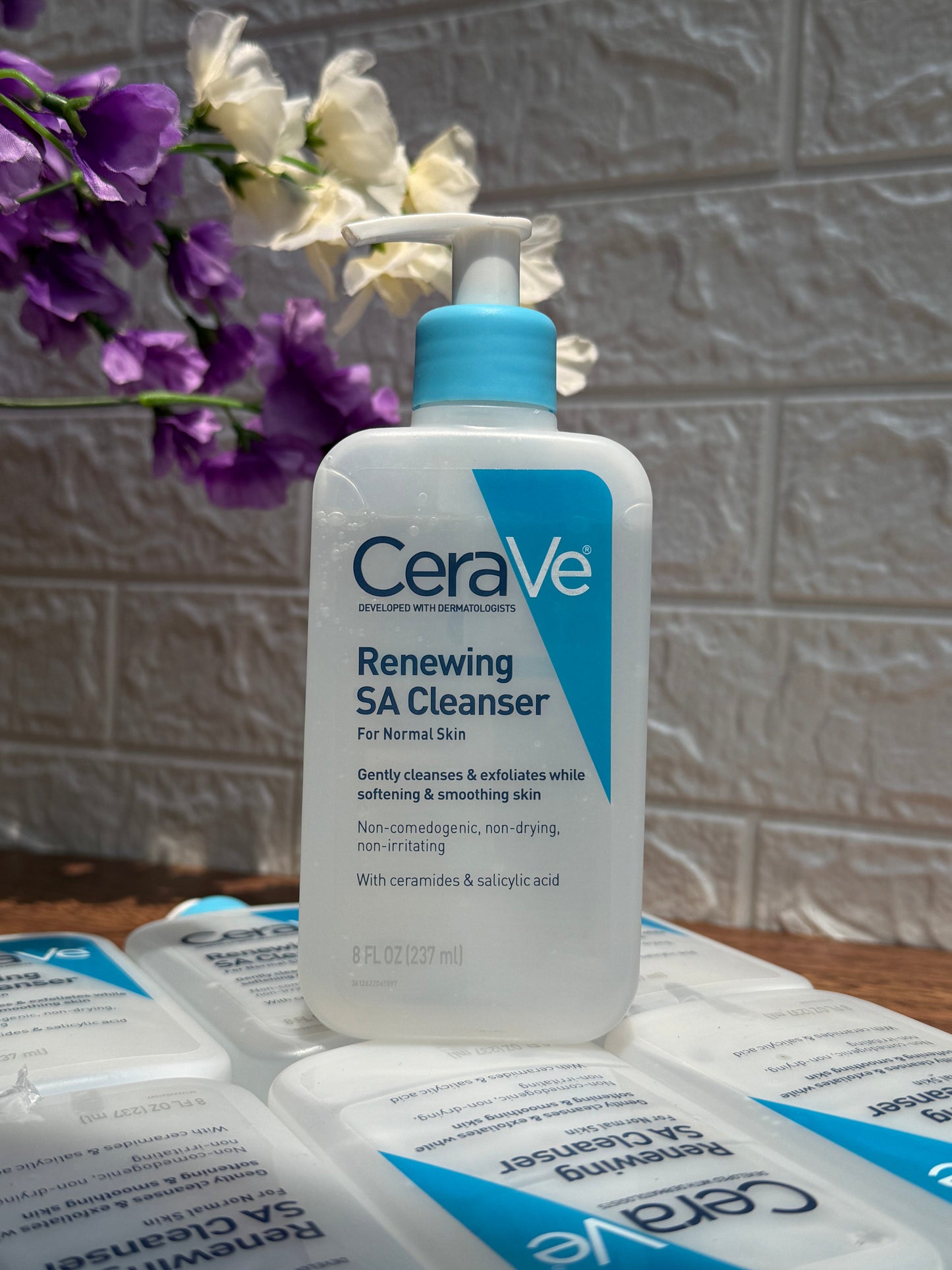 CeraVe Renewing SA Cleanser 236ml